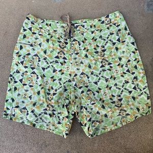 PATAGONIA // Men’s Board Shorts - Size 34